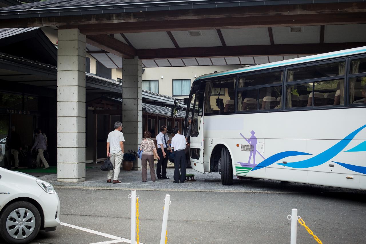 花巻南温泉峡のシャトルバス毎日定時運航しています。