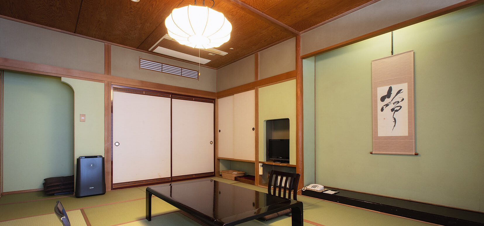 本館【渓流側】