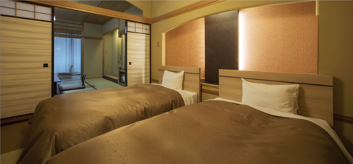 新館・和洋室【駐車場側】