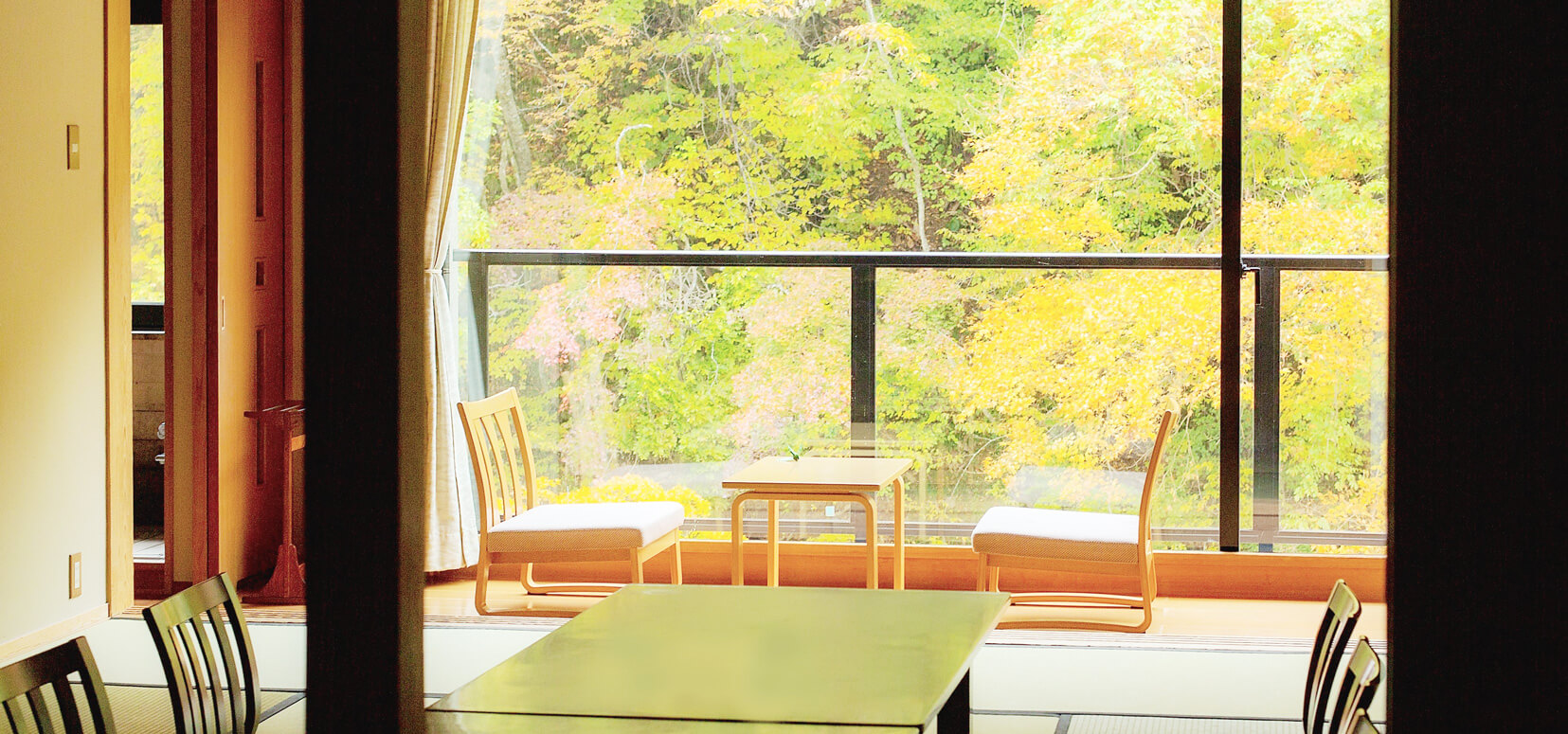 新館【渓流側】桧バス