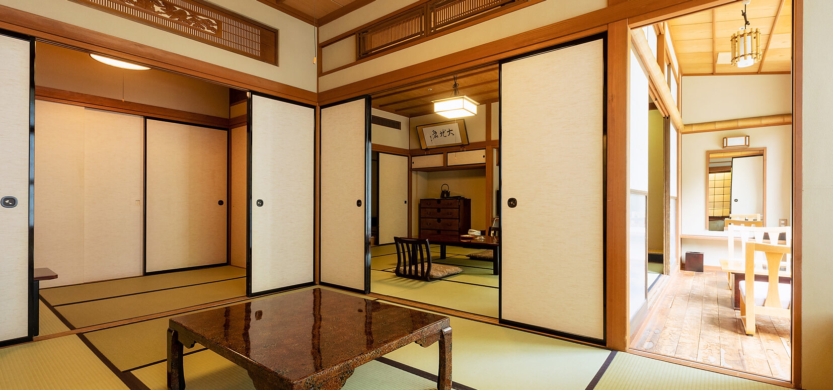 牡丹の間【渓流側】